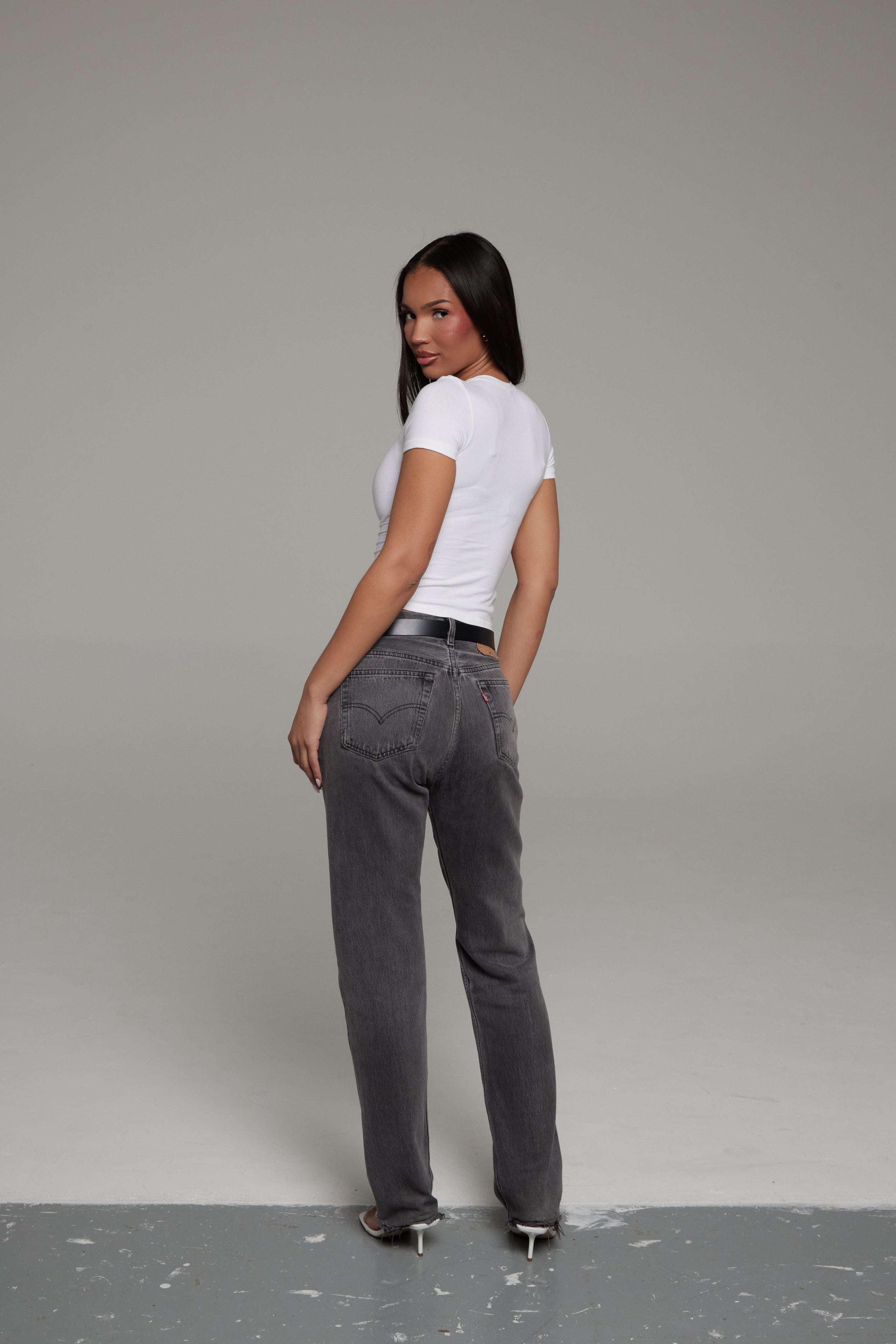 GREY JEAN