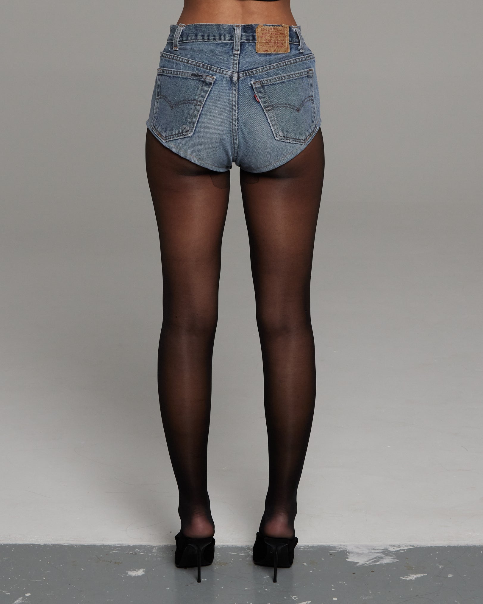HIGH LEG SHORT