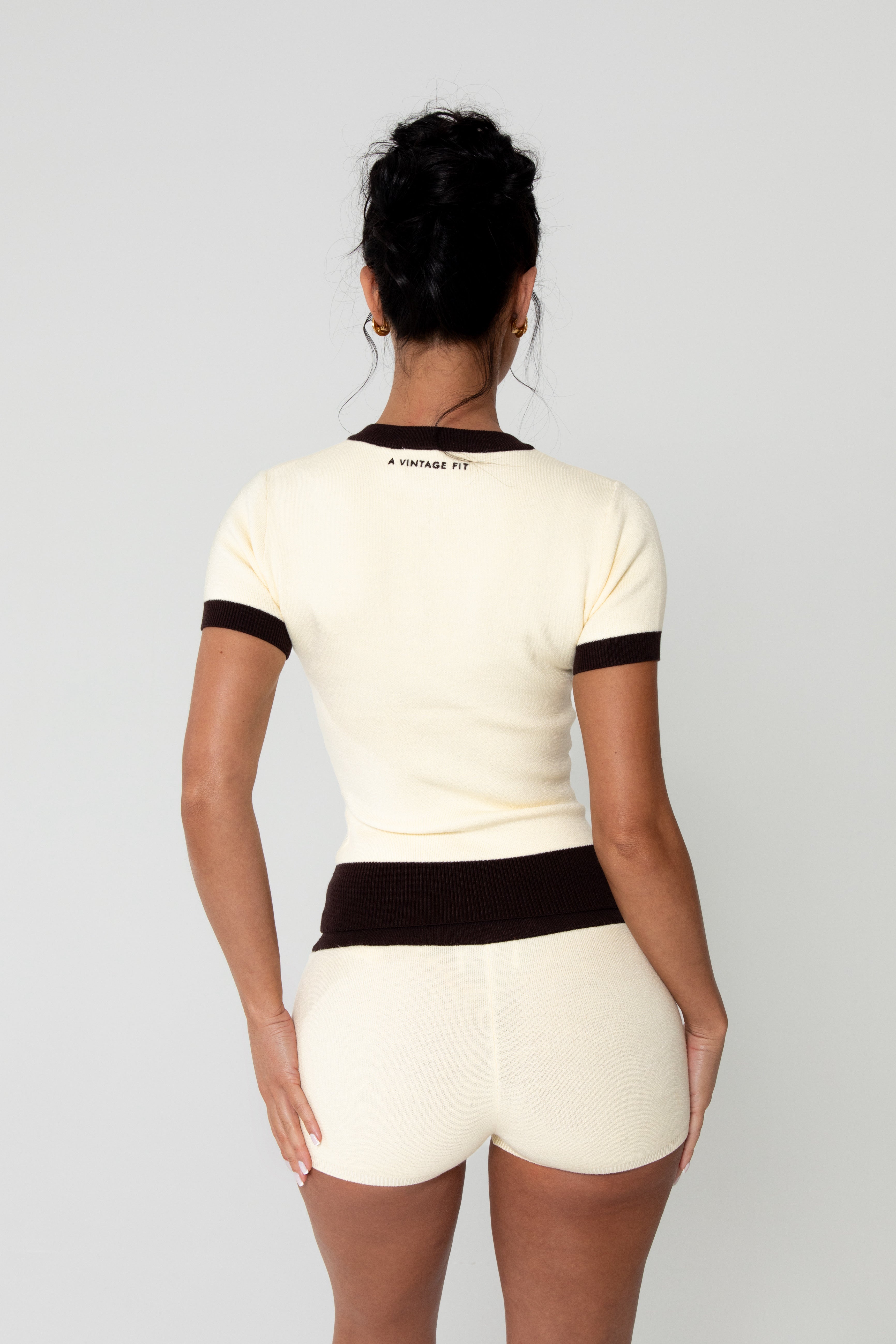 KNIT TOP BUTTER