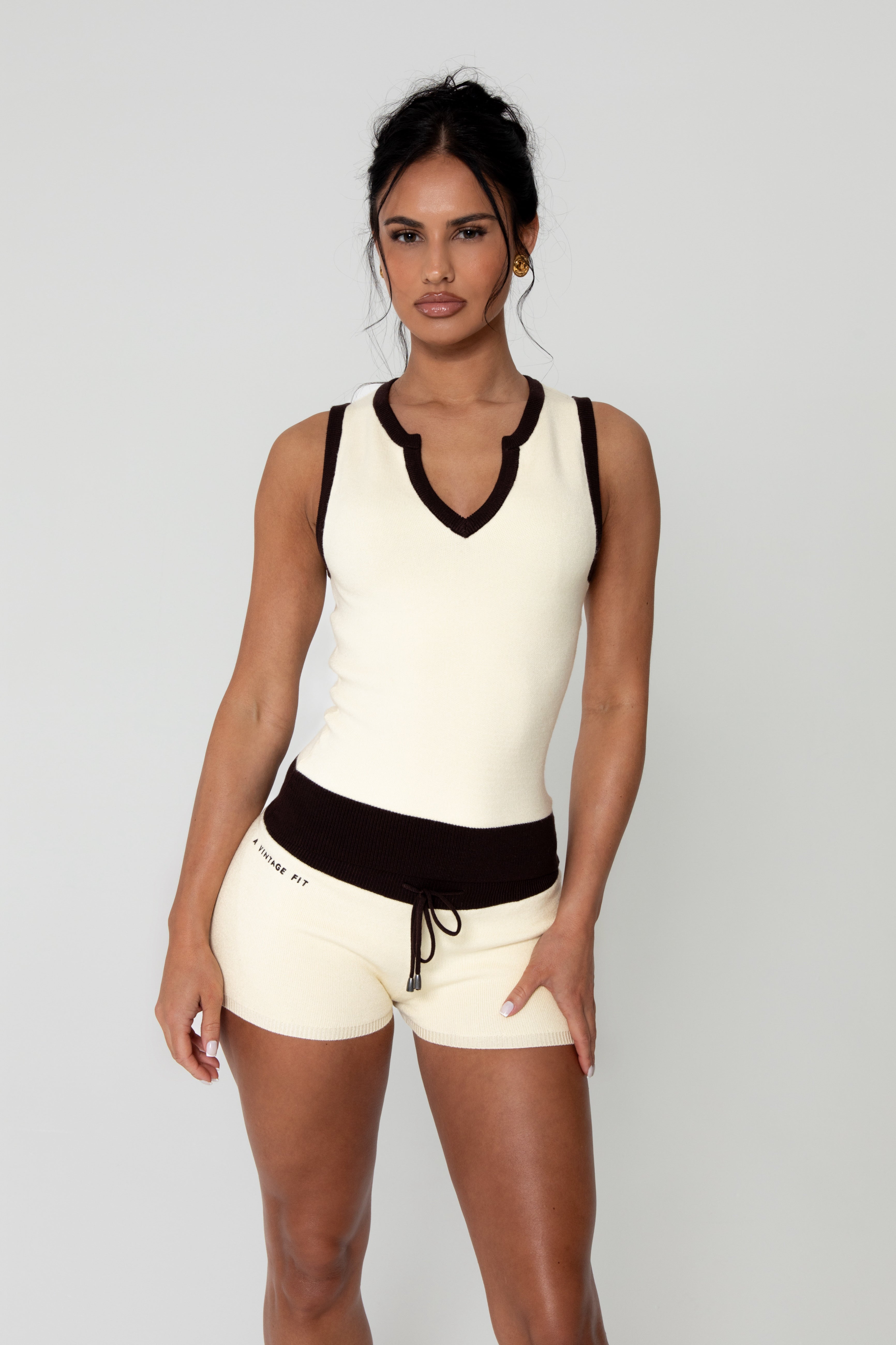 KNIT VEST BUTTER