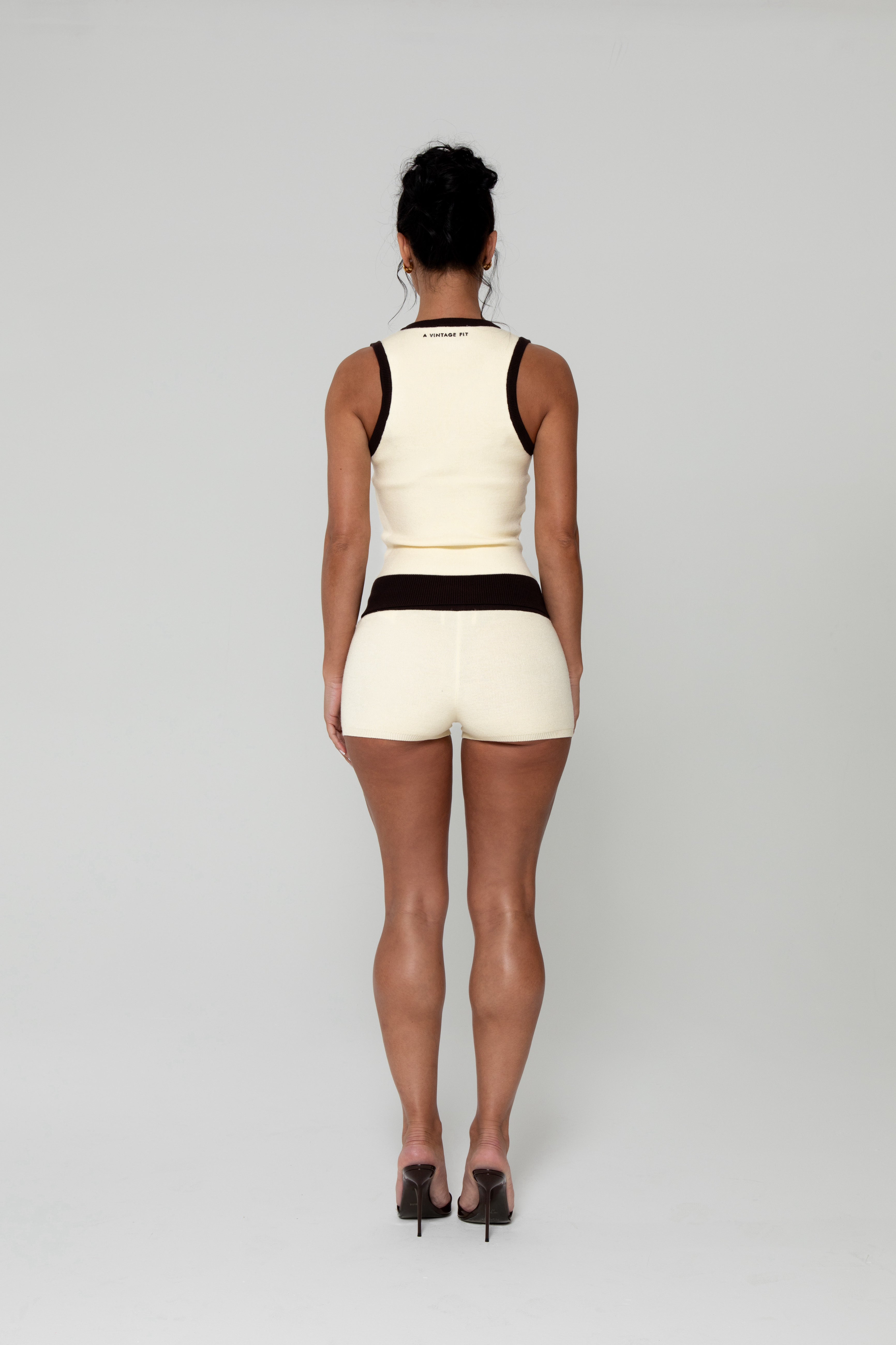KNIT SHORTS BUTTER