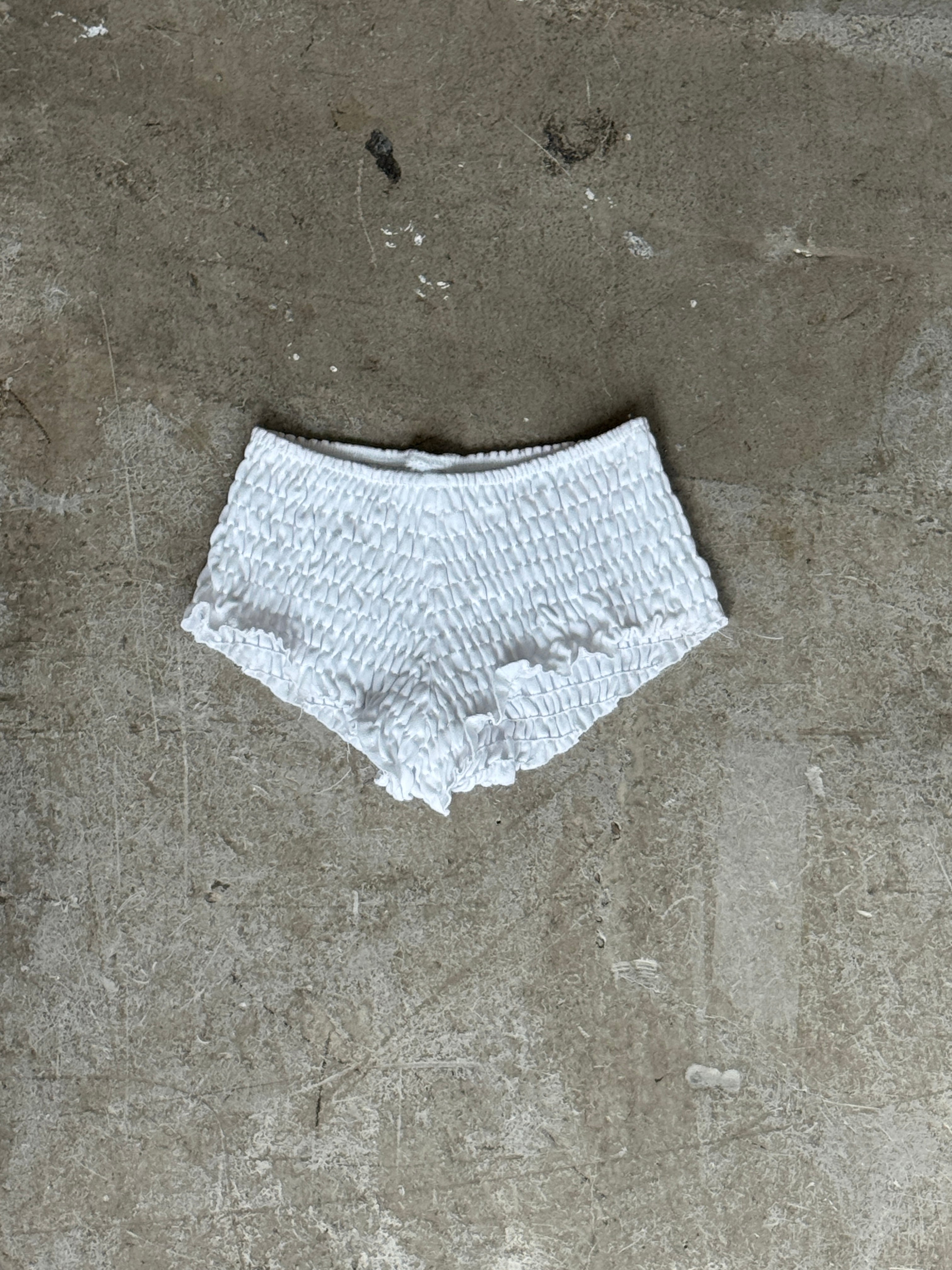 SHIRRED SHORT WHITE